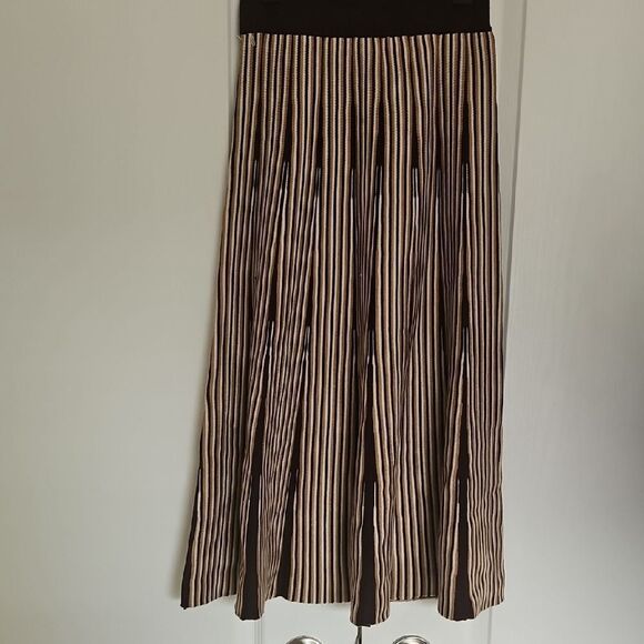 Tan and Brown Pleated Midi A-Line Skirt - Picture 4 of 16